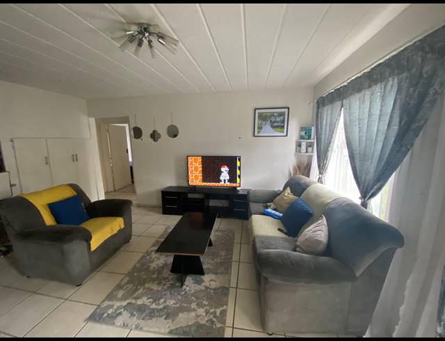 2 BEDROOM SECTIONAL TITLE FOR SALE IN RAVENSWOOD